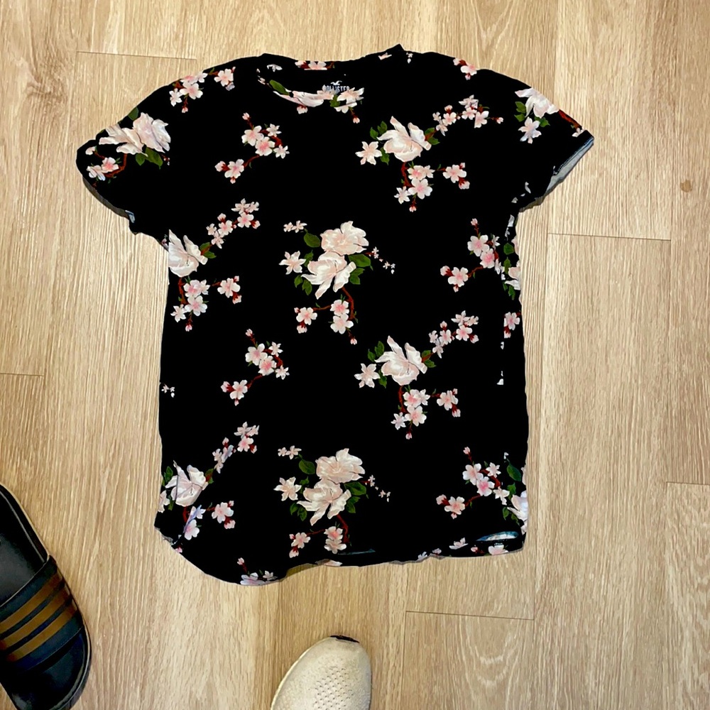 Hollister Cherry Blossom Curved Hem T-Shirt